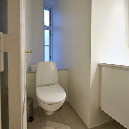 A Perfect Location In Inner City Apartman *