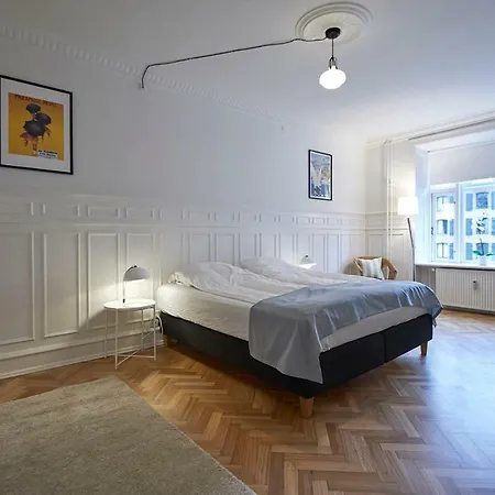 A Perfect Location In Inner City Apartman *
